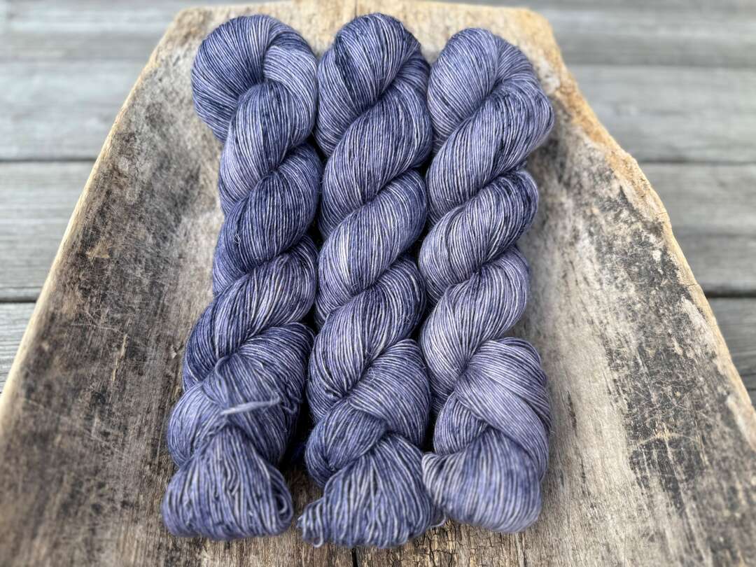 Merlin - Blue magnolia