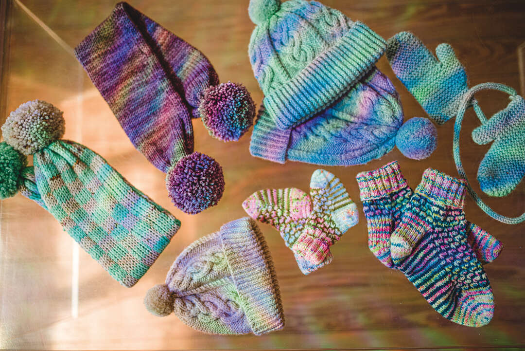 Pom Pom MINI POM Happy Knits for Little Kids