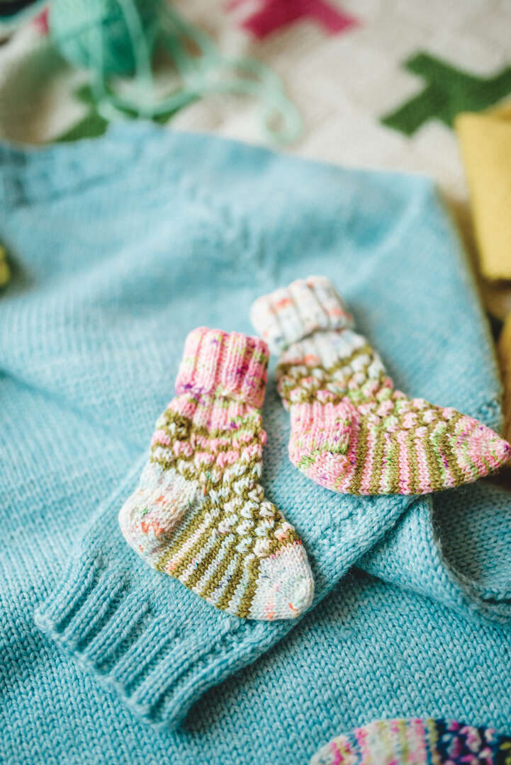 Pom Pom MINI POM Happy Knits for Little Kids