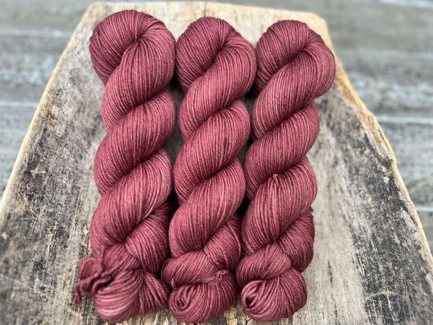 DK - Merino sock DK - Dark raspberry