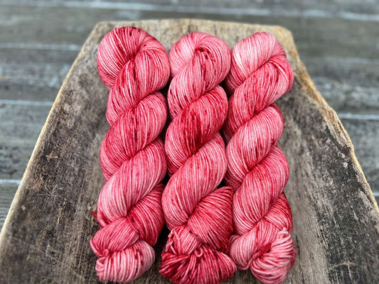 DK - Merino sock DK - Red magnolia