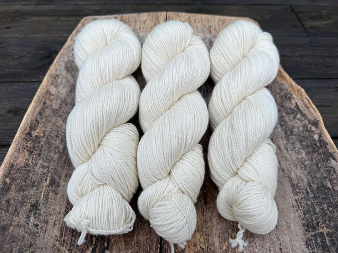 Garn att färga själv - Obehandlad merino 2tr