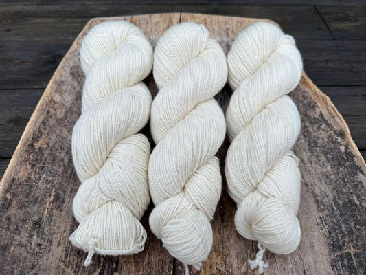 Garn att färga själv - Obehandlad merino 2tr