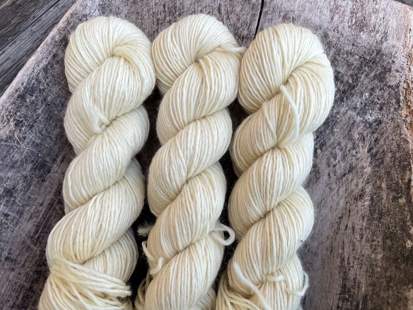 Yarn for dyeing - Merino single 200m/100 grams