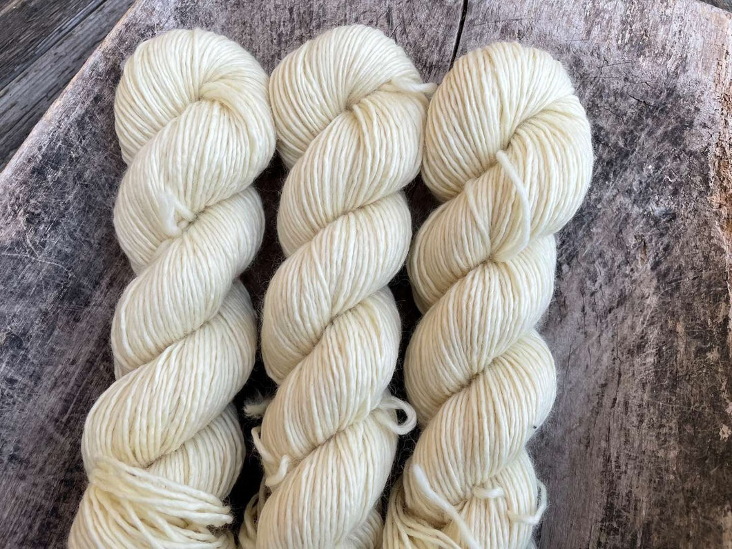 Yarn for dyeing - Merino single 400m/100 grams