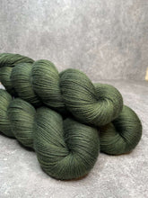 Load image into Gallery viewer, Merino sock - Deep green
