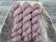 Load image into Gallery viewer, Merlin - Dusty pink
