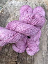 Ladda upp bild till gallerivisning, Merinosock - Sugar plum
